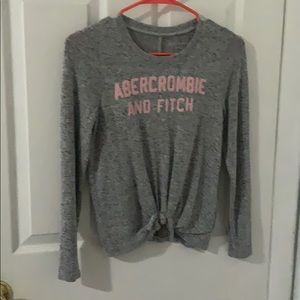 Gray Abercrombie and Fitch long sleeve shirt